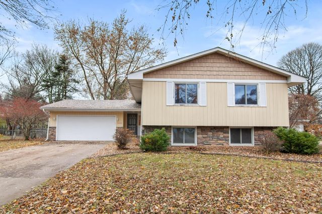 $385,000 | 3889 Oak Terrace | White Bear Lake