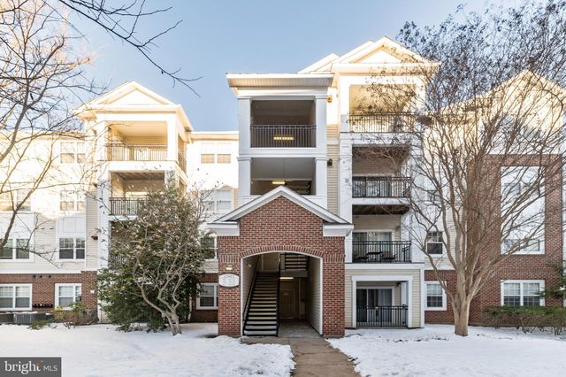 $2,400 | 12953 Centre Park Circle, Unit 219 | Bryson at Woodland Park Condominiums