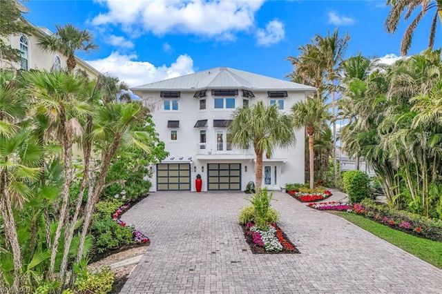 $3,395,000 | 233 Bayfront Drive | Barefoot Beach