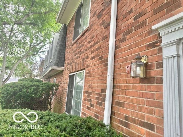 $119,900 | 918 Park Central Drive South, Unit 918B | Delaware Trail