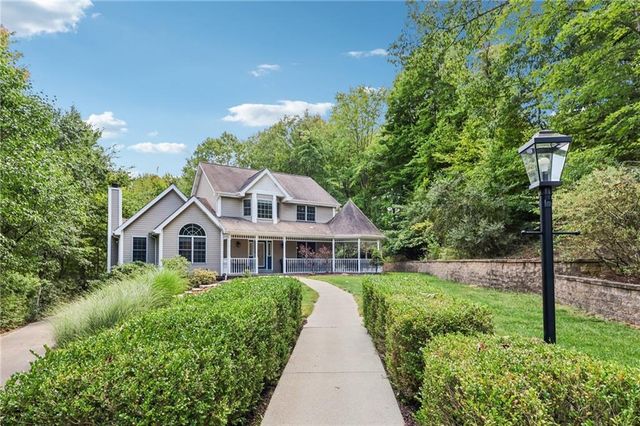 $599,900 | 106 Oakridge Trail | Cranberry Township