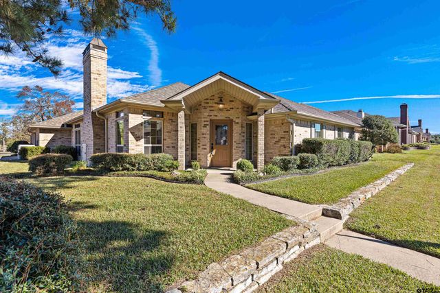 $389,000 | 2 Friendswood Drive