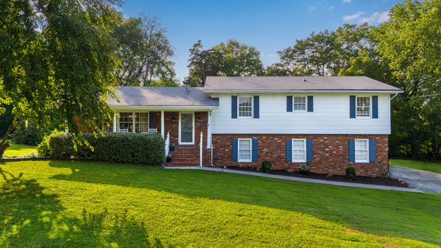 $359,000 | 725 Springhill Drive Northeast | Cleveland