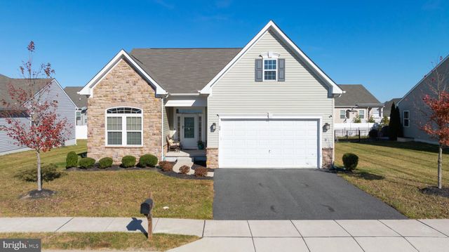 $499,999 | 66 Climbing Vine Avenue | Smyrna