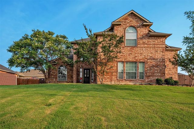 $525,000 | 1132 River Rock Drive | Kennedale