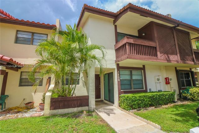 $2,300 | 3808 Southwest 52nd Avenue, Unit 3808 | Pembroke Park