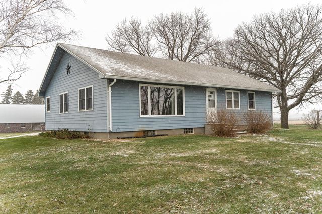 $350,000 | 13652 580th Street | Ellington Township - Dodge County