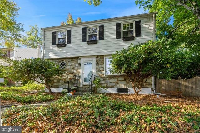 $525,000 | 751 Bunker Hill Avenue | Colonial Lake Lands