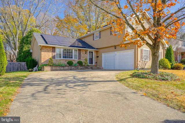 $525,000 | 330 St Clair Court | Mount Laurel