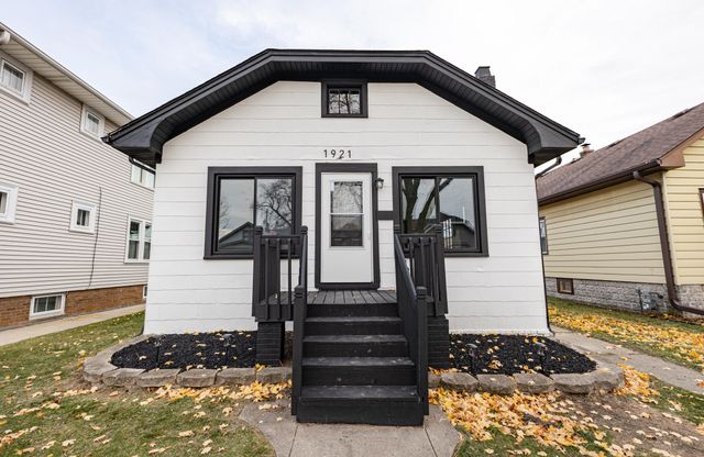 $164,900 | 1921 Thurston Avenue | The Upper 25th Ward