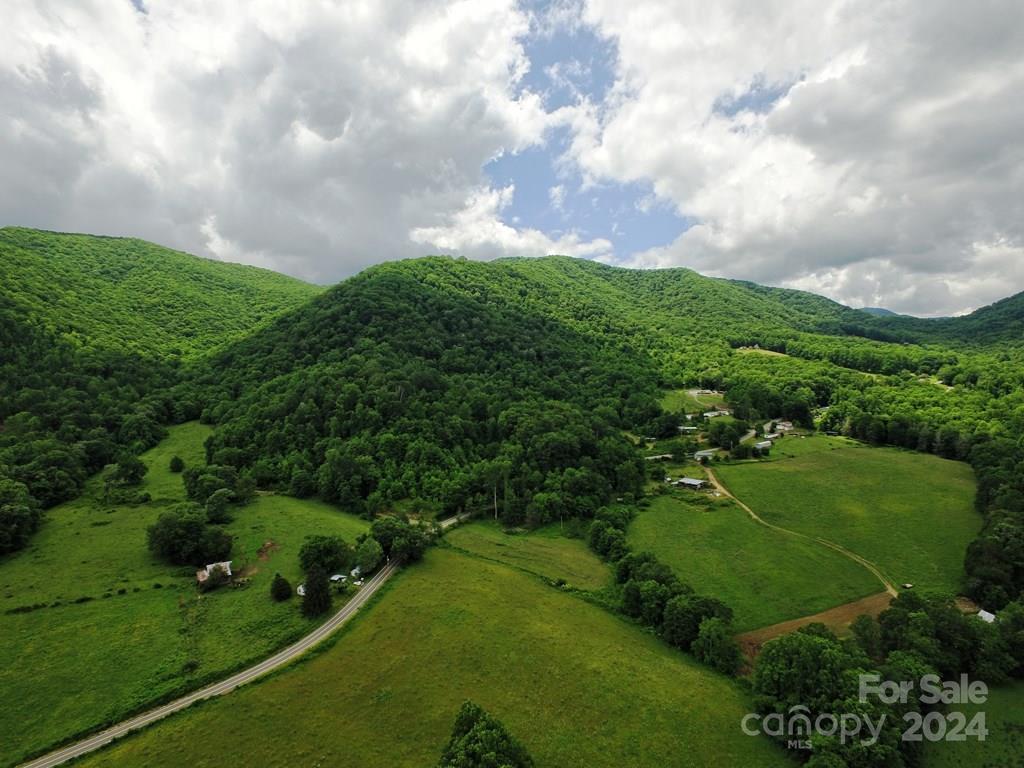 a view of a green field with lots of green space