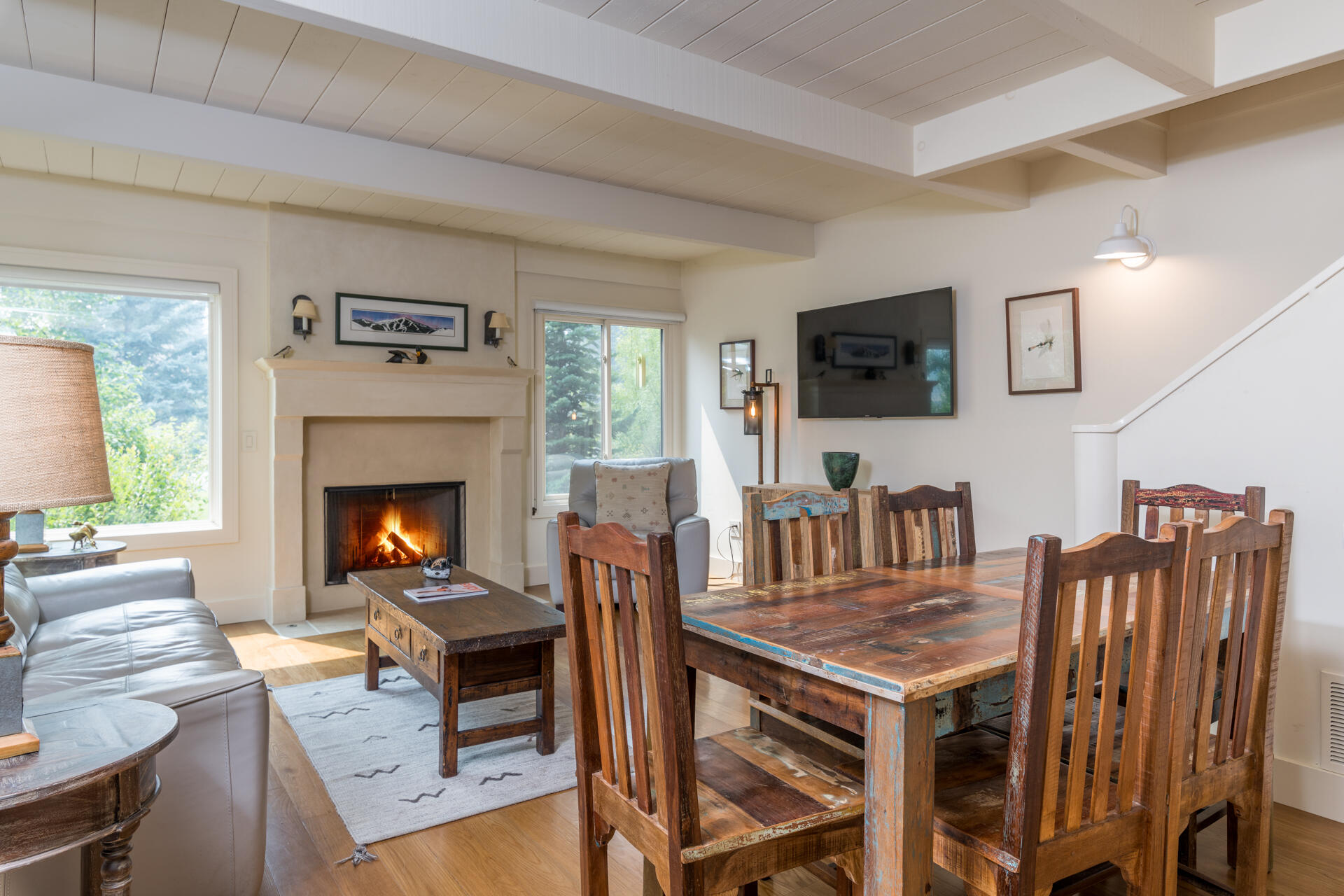 Spacious living and dining area