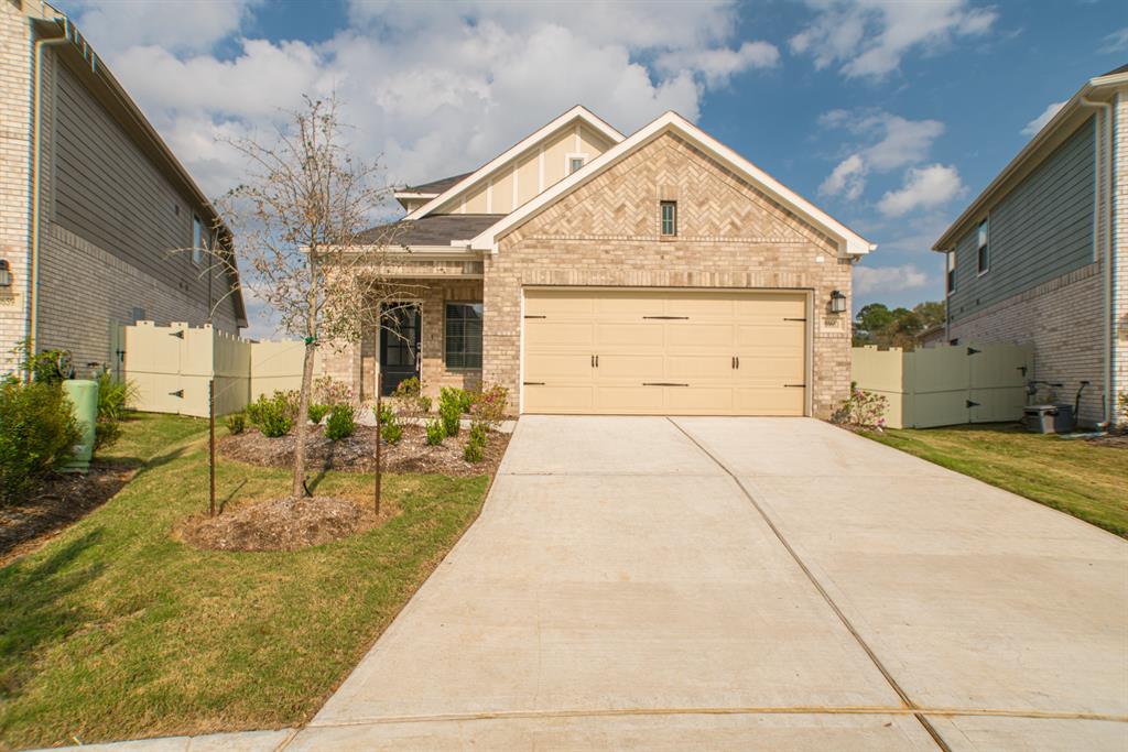 a view of a house with a outdoor space