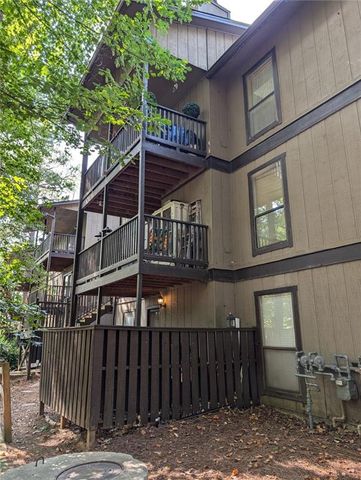 $199,900 | 710 River Run Drive | Sandy Springs