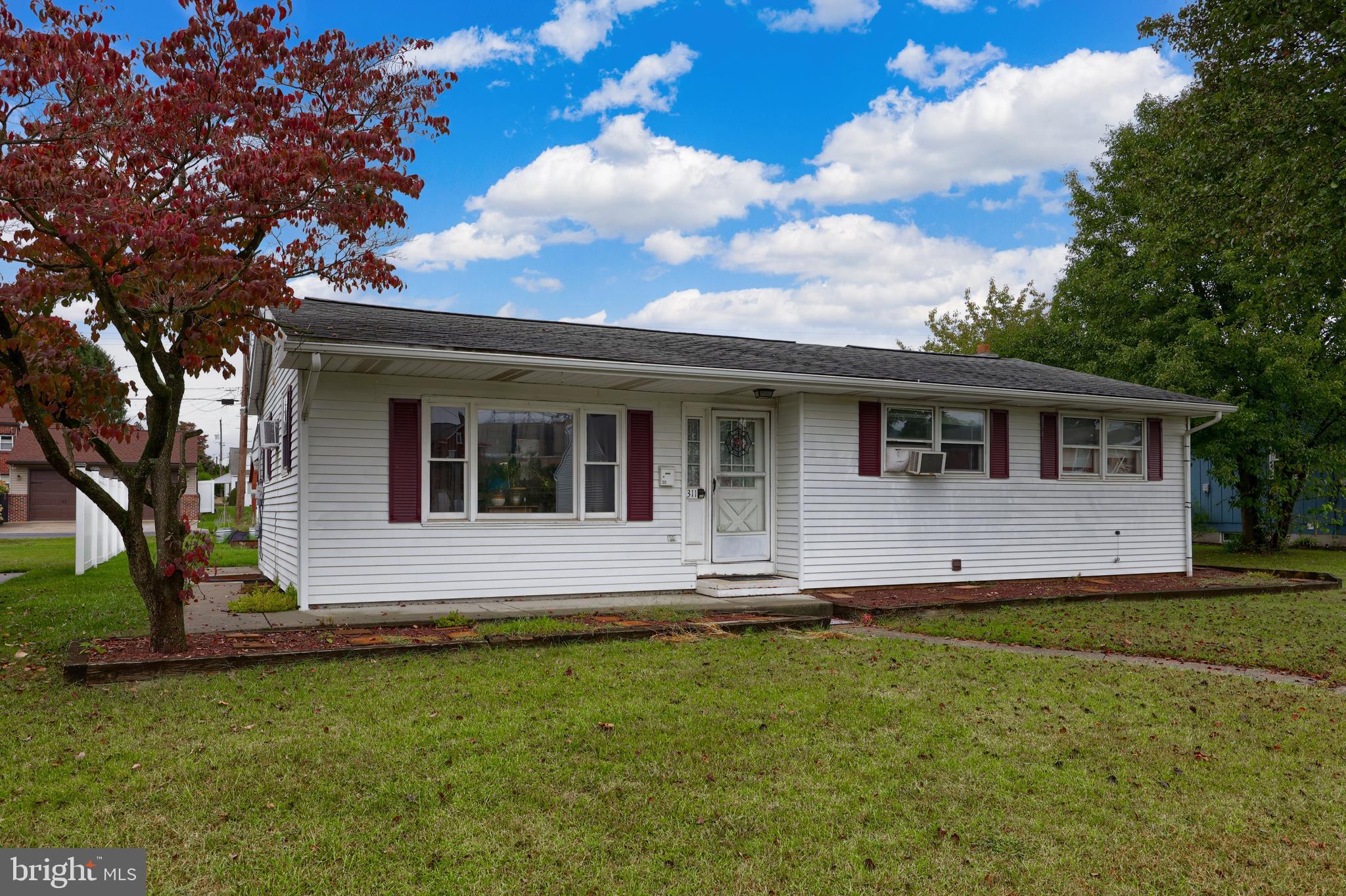 front view of house with a yard