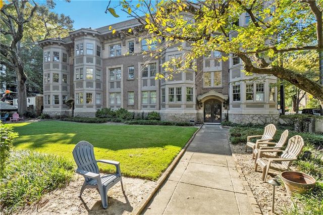 $399,900 | 1156 Piedmont Avenue Northeast, Unit B3 | Midtown Atlanta