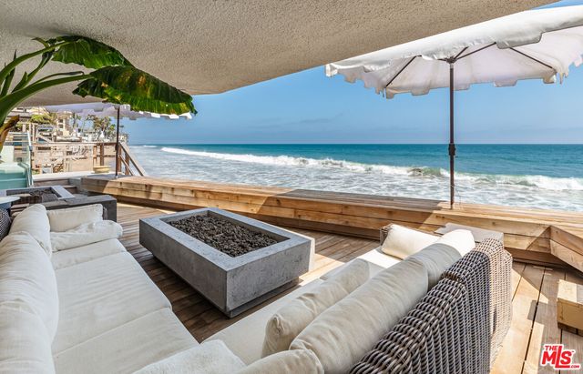 $9,950,000 | 21016 Pacific Coast Highway | Malibu Beach