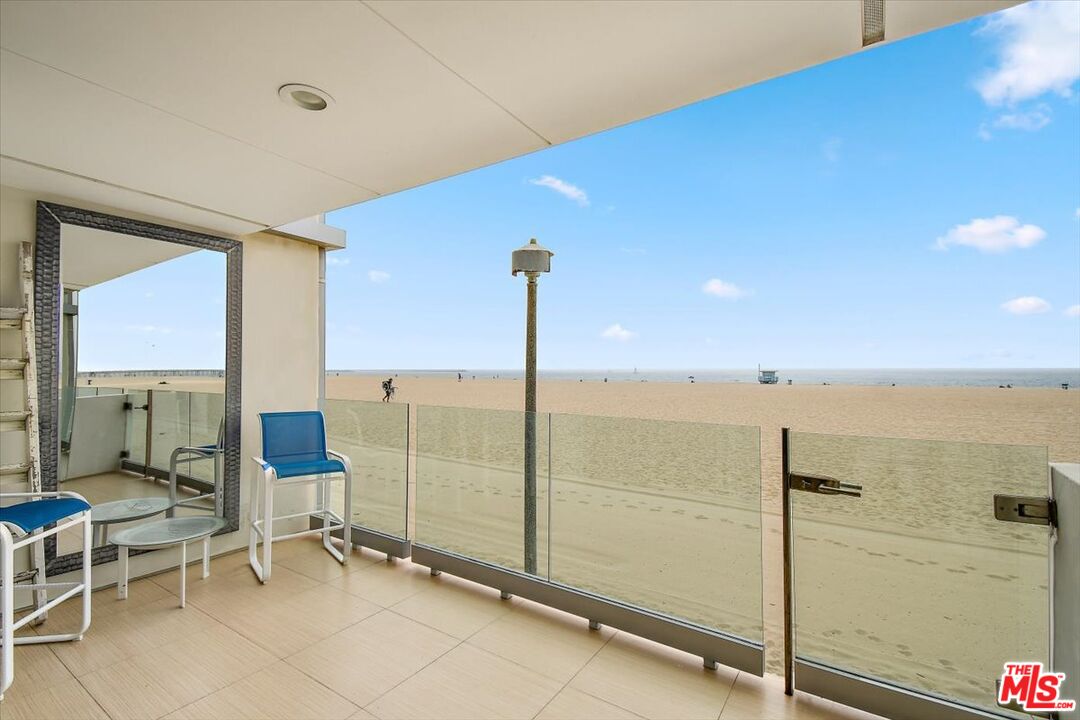 a view of a livingroom with furniture