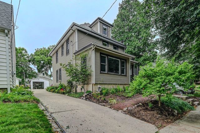 $674,900 | 514 Ludington Avenue | Elmside