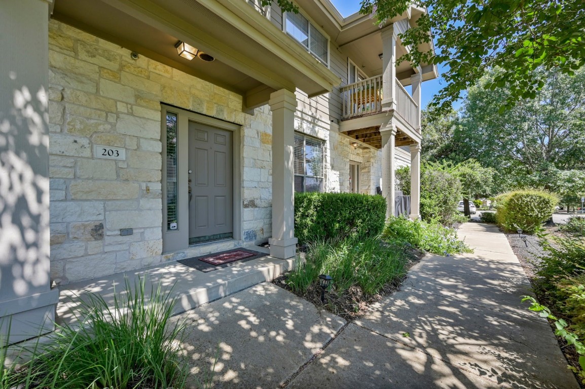 9201 Brodie Lane Unit 203 Austin TX 78748 Compass