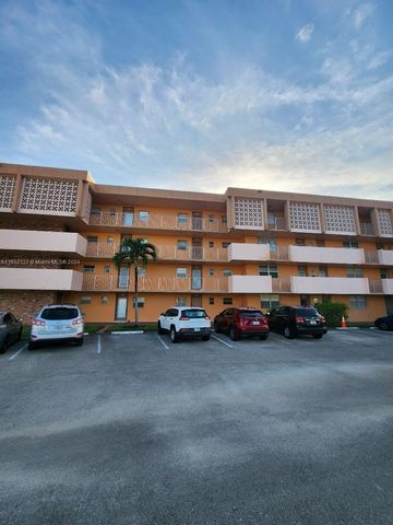 $1,600 | 3001 Northwest 46th Avenue, Unit 407 | Lauderdale Lakes West Gate