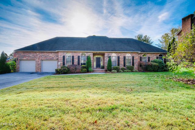 $675,000 | 1903 Roundtree Drive | Johnson City