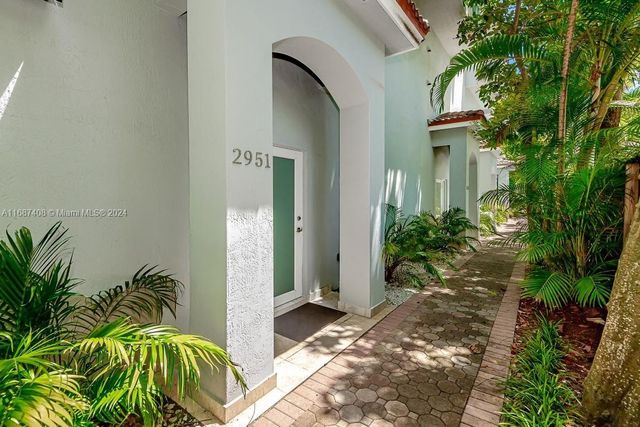 $5,250 | 2951 Virginia Street, Unit 2957 | Northeast Coconut Grove