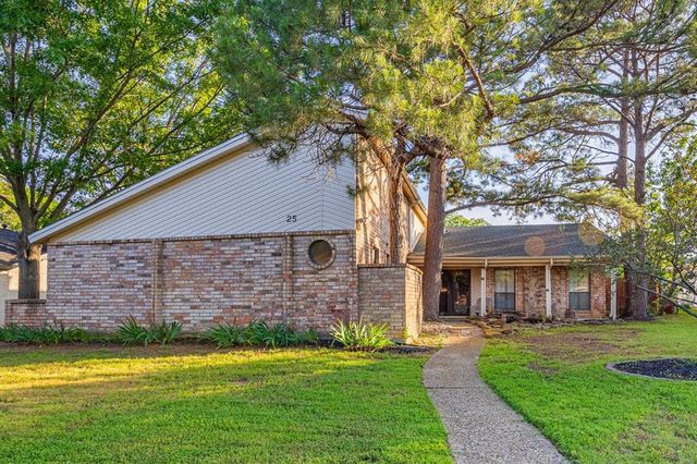 $435,000 | 25 Indian Trail | Hickory Creek