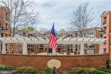 $2,950 | 2905 Saintsbury Plaza, Unit 317 | Oakton