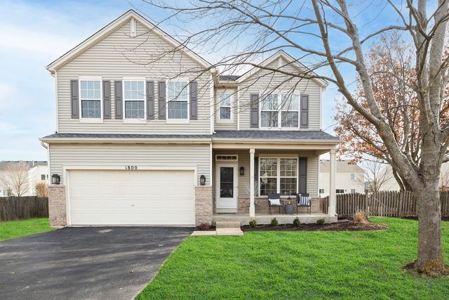 $379,999 | 1800 Blue Ridge Drive | Joliet