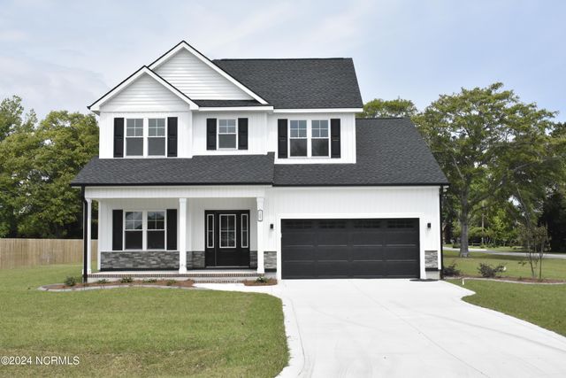 $468,000 | 103 Leslie Drive | Swansboro Township - Onslow County