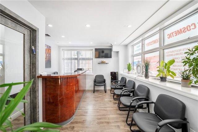 $1,200,000 | 3041 Brighton 2nd Street, Unit M2 | Brighton Beach