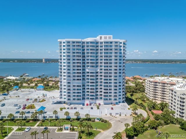 $539,900 | 2 Oceans W Boulevard, Unit 400 | Daytona Beach Shores