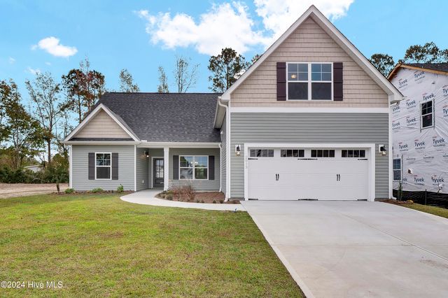 $384,900 | 2013 Twilight Drive Northeast | Town Creek Township - Brunswick County