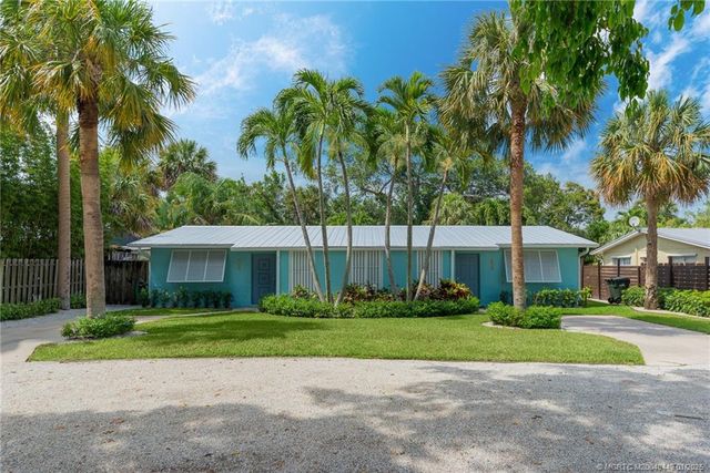 $675,000 | 713 Southeast Stypmann Boulevard | Stypmann