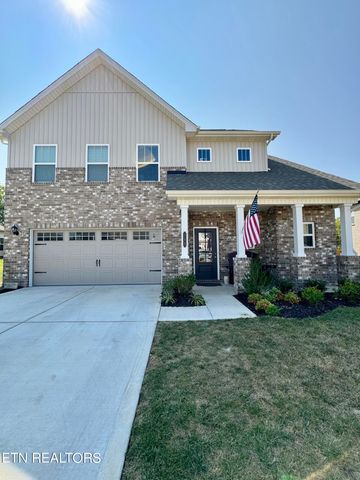 $528,900 | 144 East Glenview Drive | Lenoir City