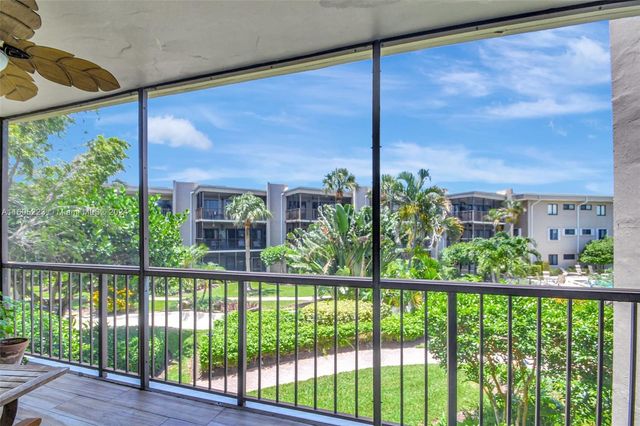 $399,000 | 3605 South Ocean Boulevard, Unit 211 | South Palm Beach