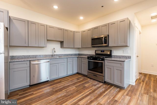 $1,250 | 2411 Kensington Avenue, Unit 302 | East Kensington