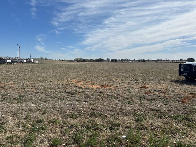 $400,000 | 1717 West Avenue | Levelland