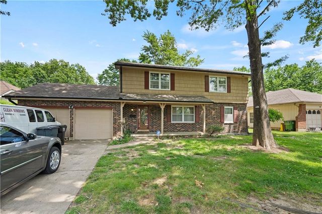 $285,000 | 6821 Crisp Avenue | Raytown