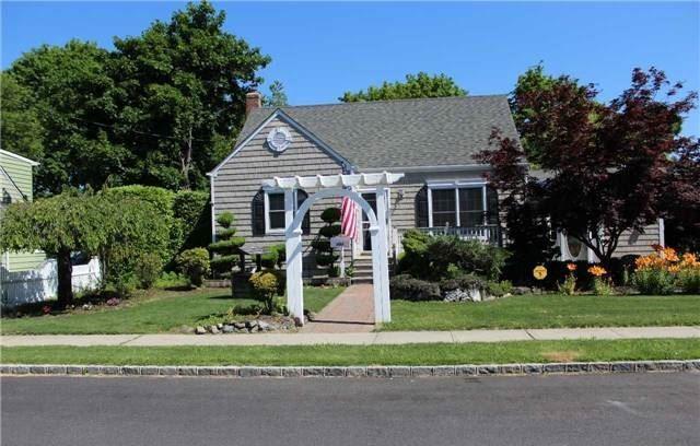 front view of house with a yard