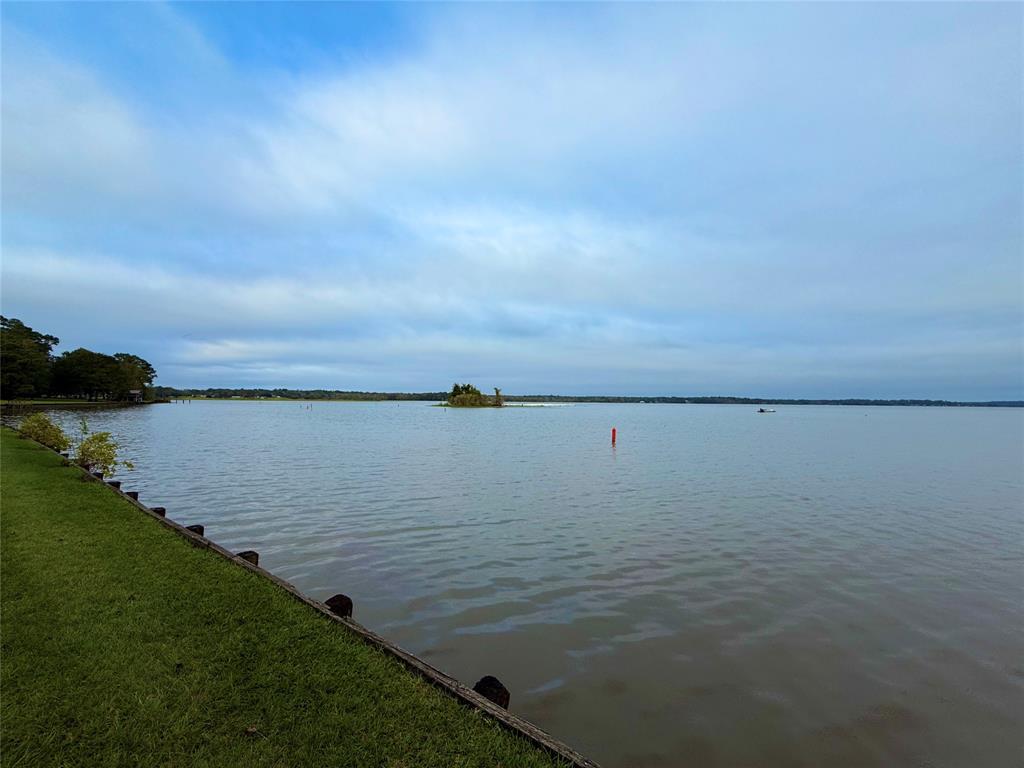 Welcome to Westwood Shores …. A gated community on Lake Livingston