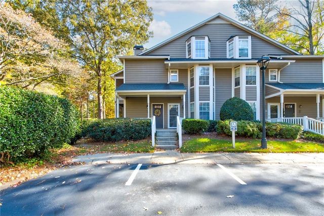 $355,000 | 2201 North Forest Trail | Dunwoody