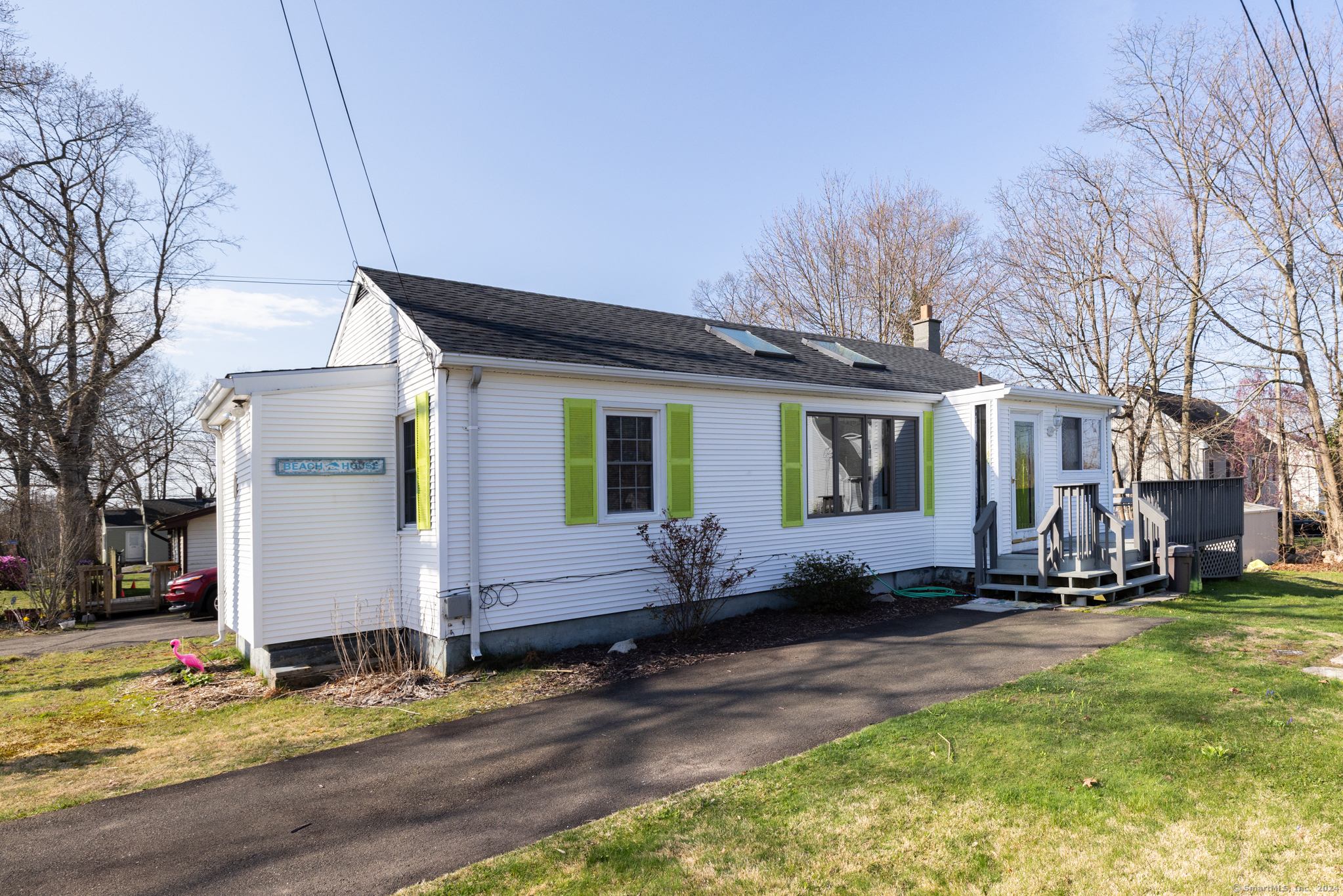 a front view of house with yard