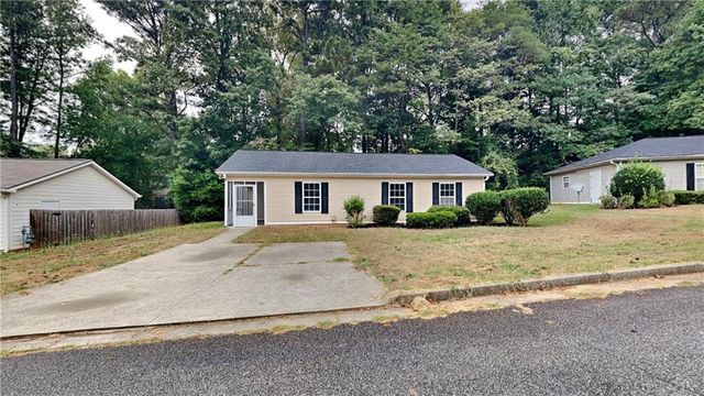 $249,900 | 852 Claxton Drive Southwest | Mableton