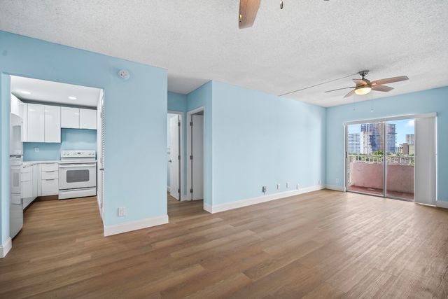 $1,800 | 3201 Northeast 14th Street Causeway, Unit 609 | Beach