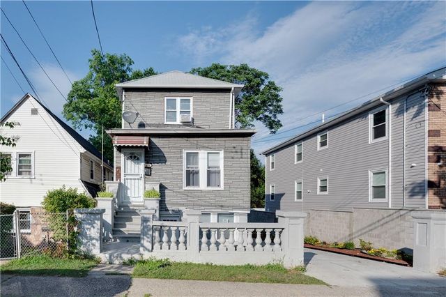 $695,000 | 3026 Kingsland Avenue | Baychester