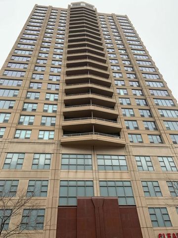 $2,500 | 200 North Jefferson Street, Unit 907 | West Loop