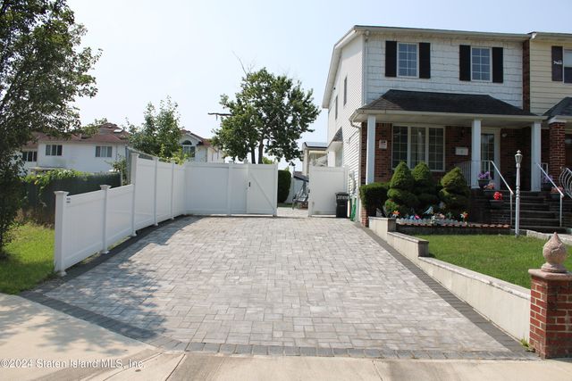 $769,000 | 2 Token Street | Greenridge