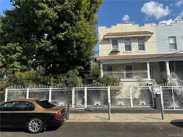 $1,200,000 | 361 Chestnut Street | City Line